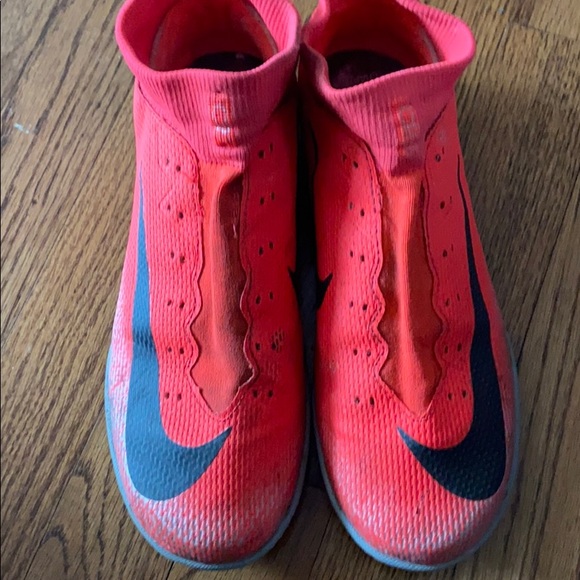 Futsal shoes laceless - Picture 1 of 4